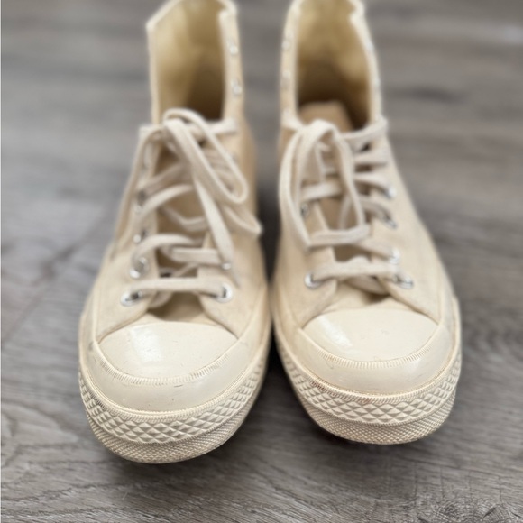 Converse Chuck Taylor All Star 70 Hi
Comme des Garcons PLAY White - Picture 2 of 10